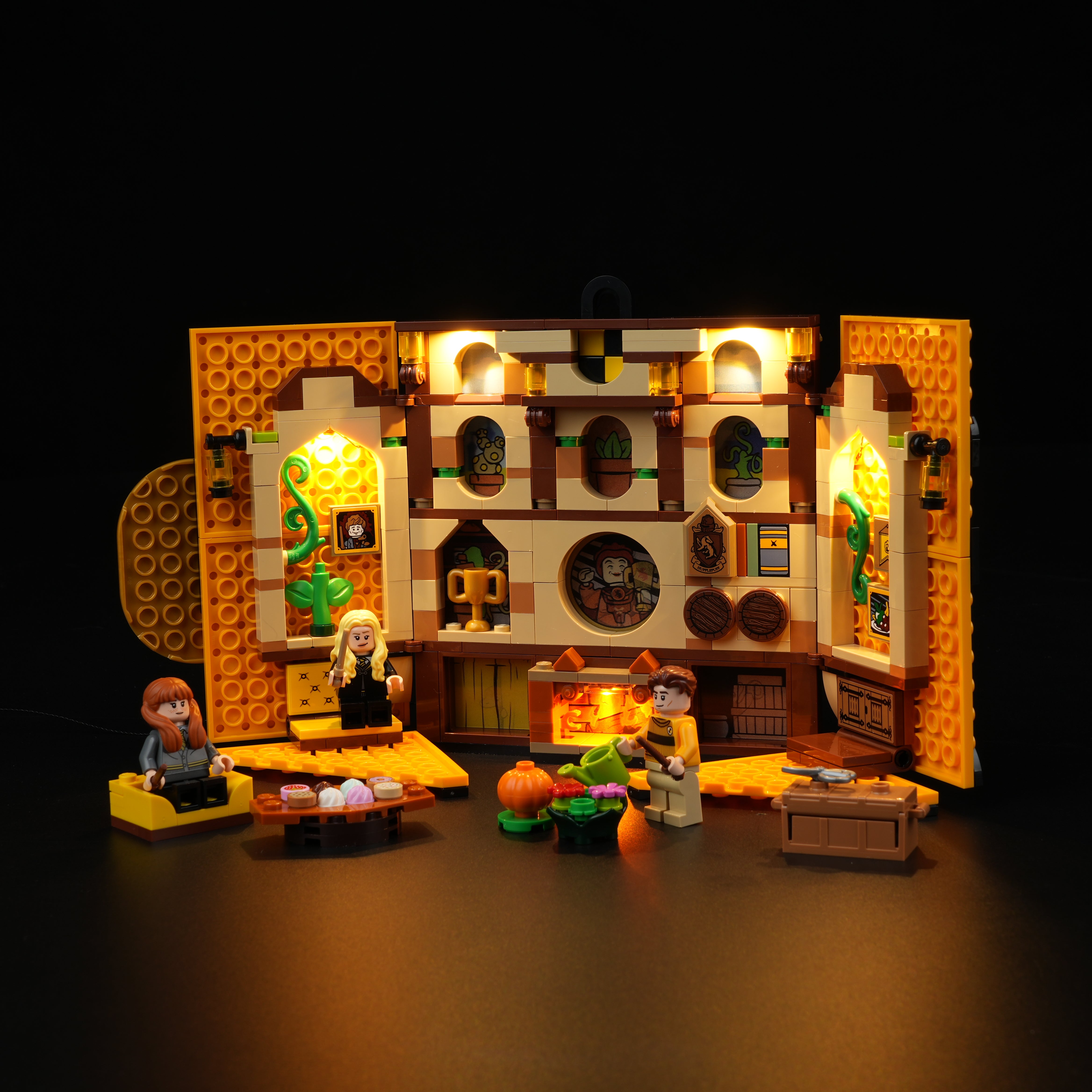 Nookbricks Light Kit for LEGO Hufflepuff™ House Banner #76412